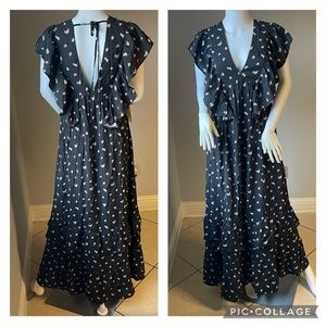 Floral Butterfly-Sleeve Maxi Dress
Size Small
New with tags 
Brand is Forever 21